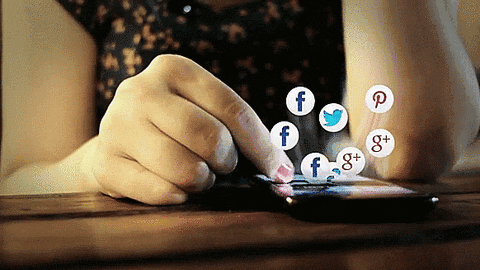 vieritys sosiaalisen median läpi - gif